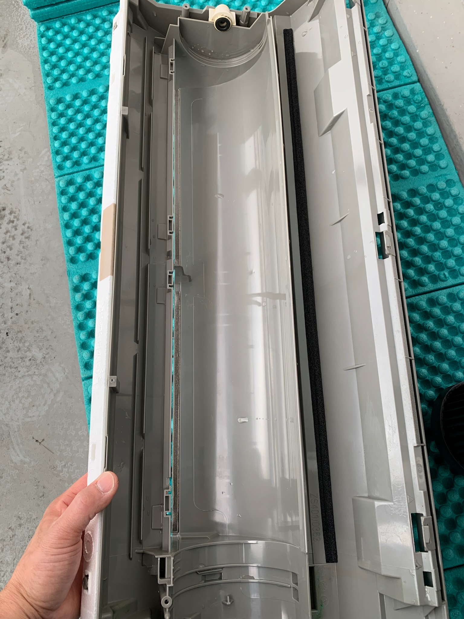 ドレンパン（クリーニング後）